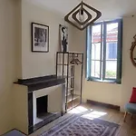 公寓 Town House, Rue Barbes *