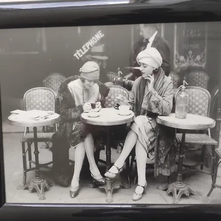 Town House, Rue Barbes