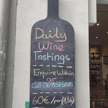 Town House, Rue Barbes Lägenhet