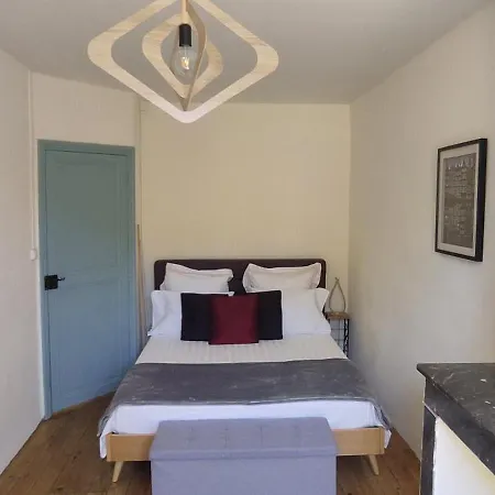 Lägenhet Town House, Rue Barbes *