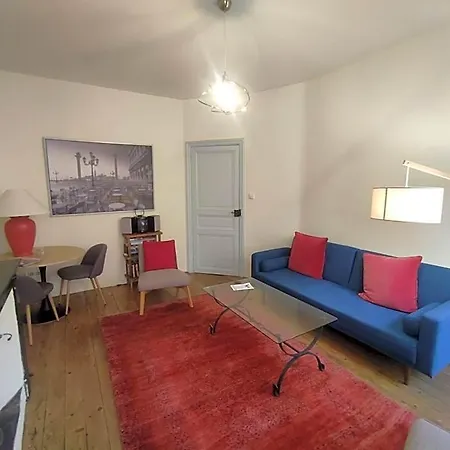 Town House, Rue Barbes Apartamento *