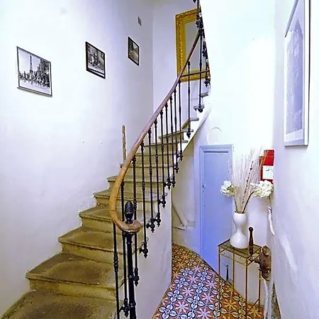Town House, Rue Barbes * Carcassonne