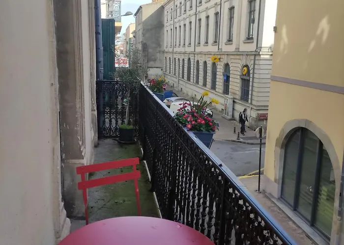 Town House, Rue Barbes * Carcassonne