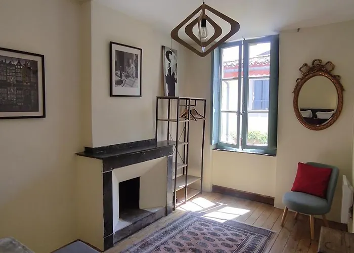 Lägenhet Town House, Rue Barbes *