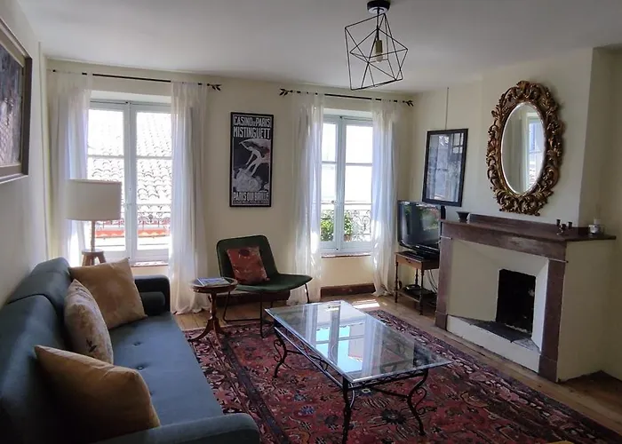 Town House, Rue Barbes Apartament *